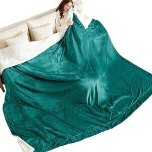 BedSure GentleSoft Sherpa Fleece California King Blanket Green NIB